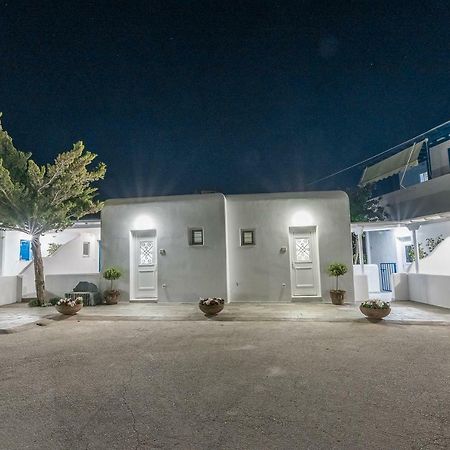 Flora's Houses Mykonos Klouvas Exterior foto